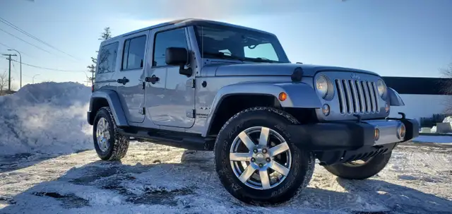 2016 Jeep Wrangler Unlimited Sahara - Removable Roof, 4x4