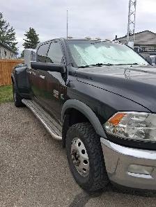 Dodge Ram Megacab 3500 Laramie Loaded - Photo 2