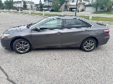 2017 Toyota Camry SE - Photo 2