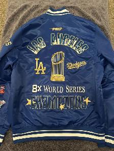 Los Angeles Dodgers - Photo 2