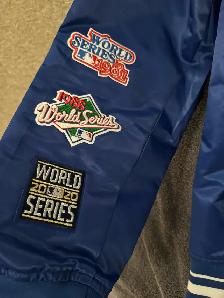 Los Angeles Dodgers - Photo 9