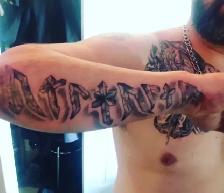 tattoo artist - Photo 5