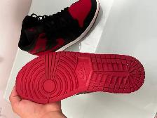 Nike Jordan 1 Mid Banned - Photo 2