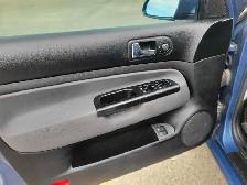 2010 VW Golf City - Photo 7