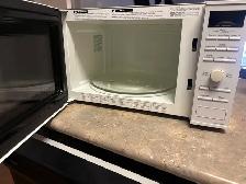 Panasonic 1200W Inverter Microwave - Photo 2