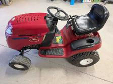 Toro Lawn Tractor - Photo 8