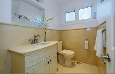 North York Bathurst/Steeles Close to York University rent female - Photo 9