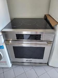 30' Electric Stove Dacor,  Glass Top. - Photo 3
