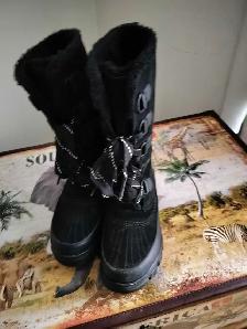 Sorel Winter boots like new Size 9