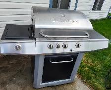 Cuisinart Propane Big BBQ Grill - Photo 2
