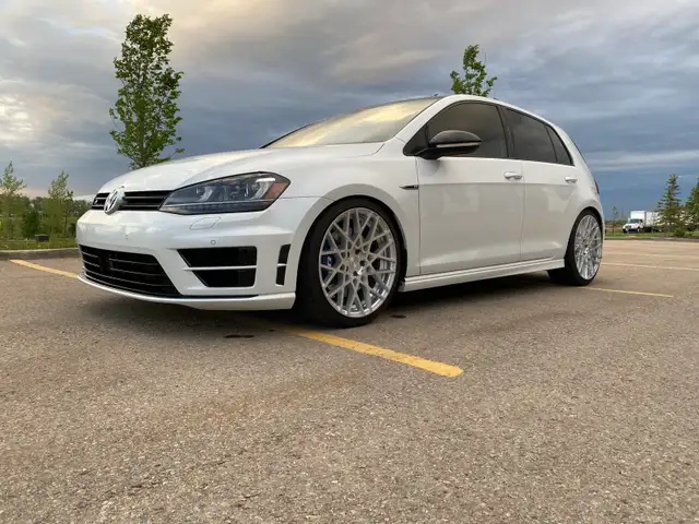 2017 Volkswagen Golf R