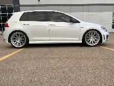 2017 Volkswagen Golf R - Photo 5