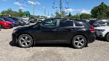 2011 Toyota Venza LE - Photo 2