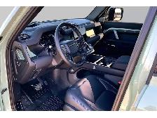 2023 Land Rover Defender AWD | LEATHER | NAV | PANORAMIC SUNROOF - Photo 2