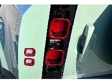 2023 Land Rover Defender AWD | LEATHER | NAV | PANORAMIC SUNROOF - Photo 9