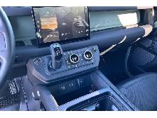 2023 Land Rover Defender AWD | LEATHER | NAV | PANORAMIC SUNROOF - Photo 17
