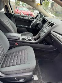 2017 Ford Fusion SE Sedan : Well Serviced - Photo 11