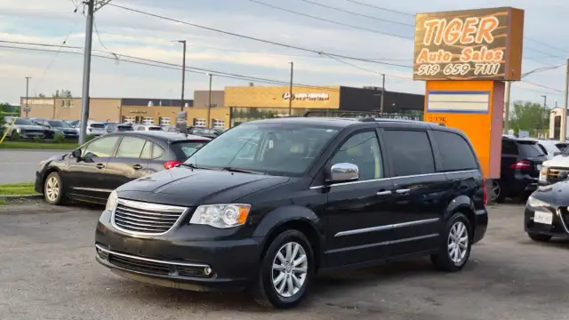 2016 Chrysler Town & Country AS IS, Limited, RUNS DRIVES WELL, W