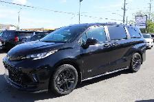 2025 Toyota Sienna XSE - Photo 3