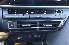 2026 Toyota Camry SE Hybrid - Photo 17
