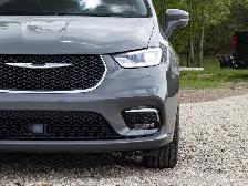 2022 Chrysler Pacifica Touring L - Photo 4
