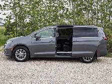 2022 Chrysler Pacifica Touring L - Photo 6