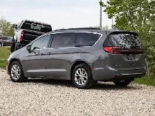 2022 Chrysler Pacifica Touring L - Photo 7