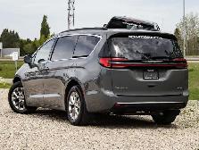2022 Chrysler Pacifica Touring L - Photo 8