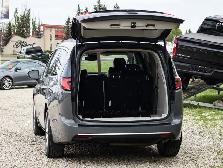 2022 Chrysler Pacifica Touring L - Photo 9