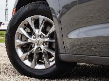 2022 Chrysler Pacifica Touring L - Photo 12
