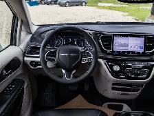 2022 Chrysler Pacifica Touring L - Photo 15