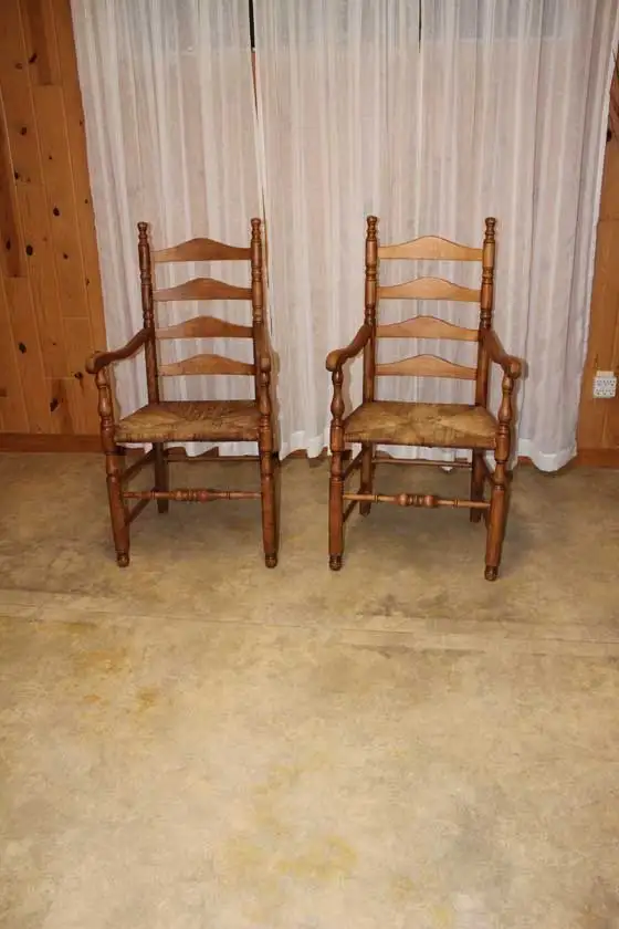 Chaises capitaines anciennes (1930) antique 35$ch ou..., livré s