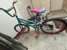 velo pour enfants  huffy Avigo blossom 20 pouces -75$ - Photo 2