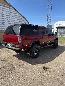 1997 Chevy Suburban 6.5L diesel - Photo 4