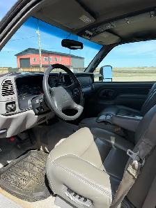 1997 Chevy Suburban 6.5L diesel - Photo 5