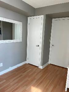 Looking for roommate near Union Station - Photo 2