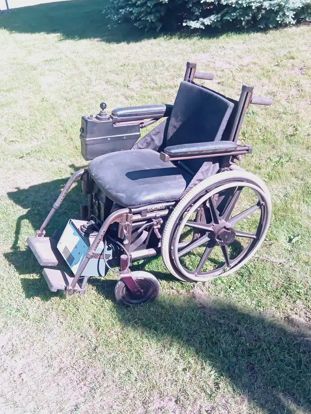 Fortress manual electric lightweight wheelchair   charger