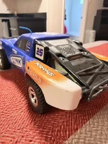 Traxxas Slash 2WD - Photo 2