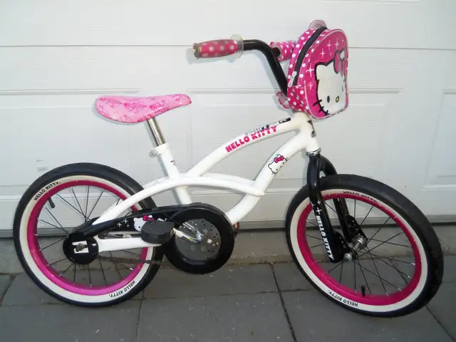 Vélo bicyclette 16 pouces hello kitty comme neuf