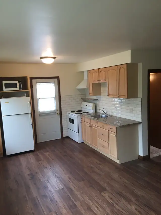 1 bedroom apartment available now.