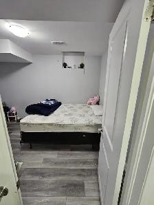 Room available for girl - Photo 2