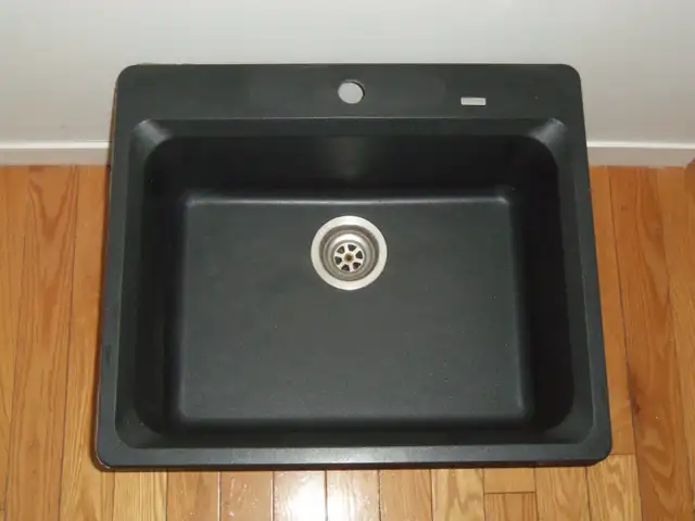 Lavabo blanco simple comme neuf
