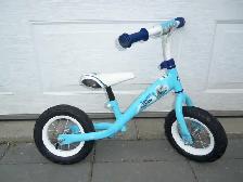 Vélo bicyclette d'équilibre olaf frozen reine des neiges disney