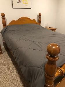 5 piece pine bedroom set - Photo 2
