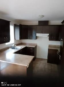 Belle et grande maison à louer à Laval - Photo 9