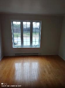 Belle et grande maison à louer à Laval - Photo 10