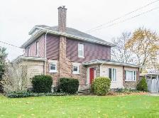 Upper unit, in an excellent location! - Photo 9