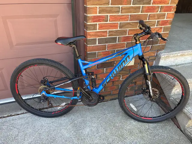schwinn 27.5 dual suspension mountain bike bicycle