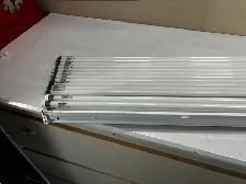 Tubes néons PHILIPS T5 45W / 5000K   1 electronic power supply