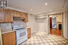 Spacious 2-Bedroom Apartment with Large Backyard - Photo 3